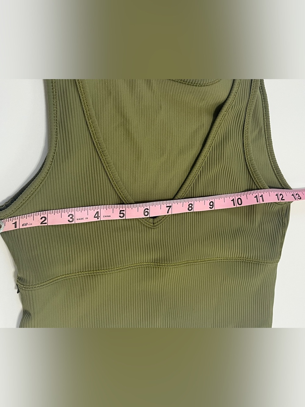 Lululemon Power Pivot Ribbed Tank size 4 green - Picture 3 of 5